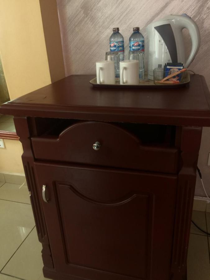 Rising Sun Hotel Дар ес Саалам Екстериор снимка