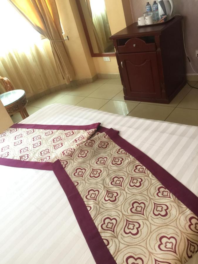 Rising Sun Hotel Дар ес Саалам Екстериор снимка