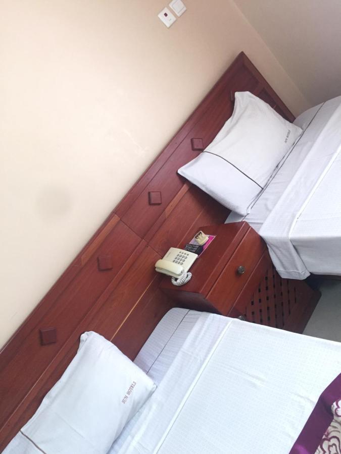 Rising Sun Hotel Дар ес Саалам Екстериор снимка